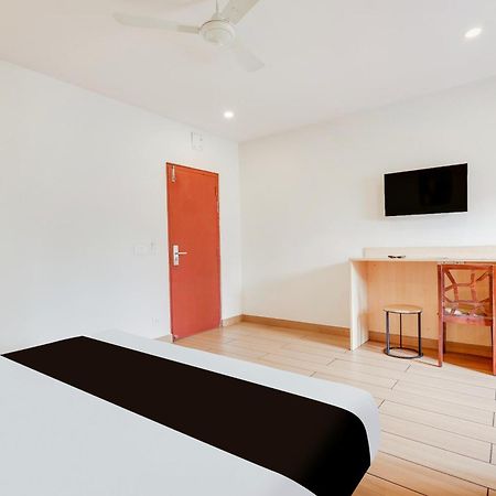 Super Townhouse Visakhapatnam Hotel Eksteriør billede