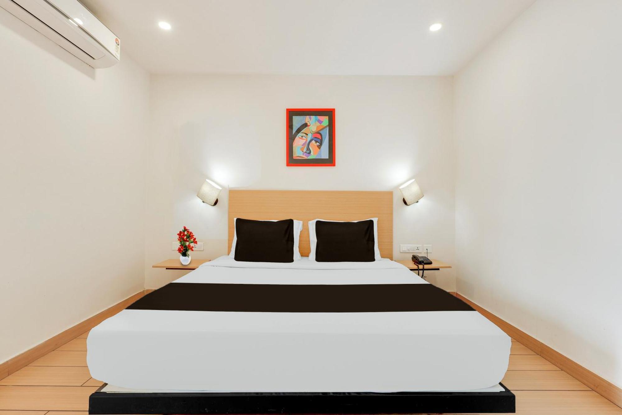 Super Townhouse Visakhapatnam Hotel Eksteriør billede
