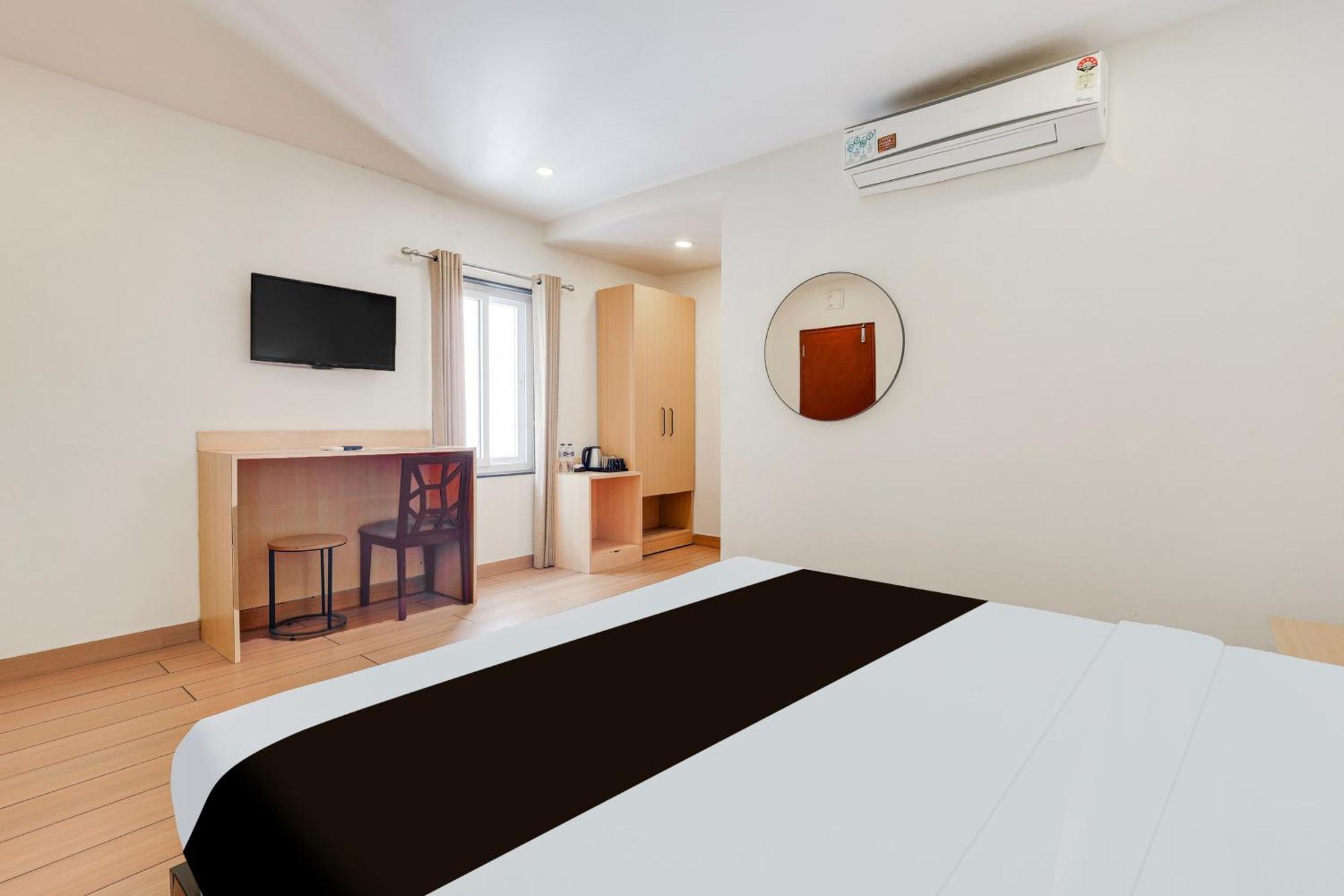 Super Townhouse Visakhapatnam Hotel Eksteriør billede