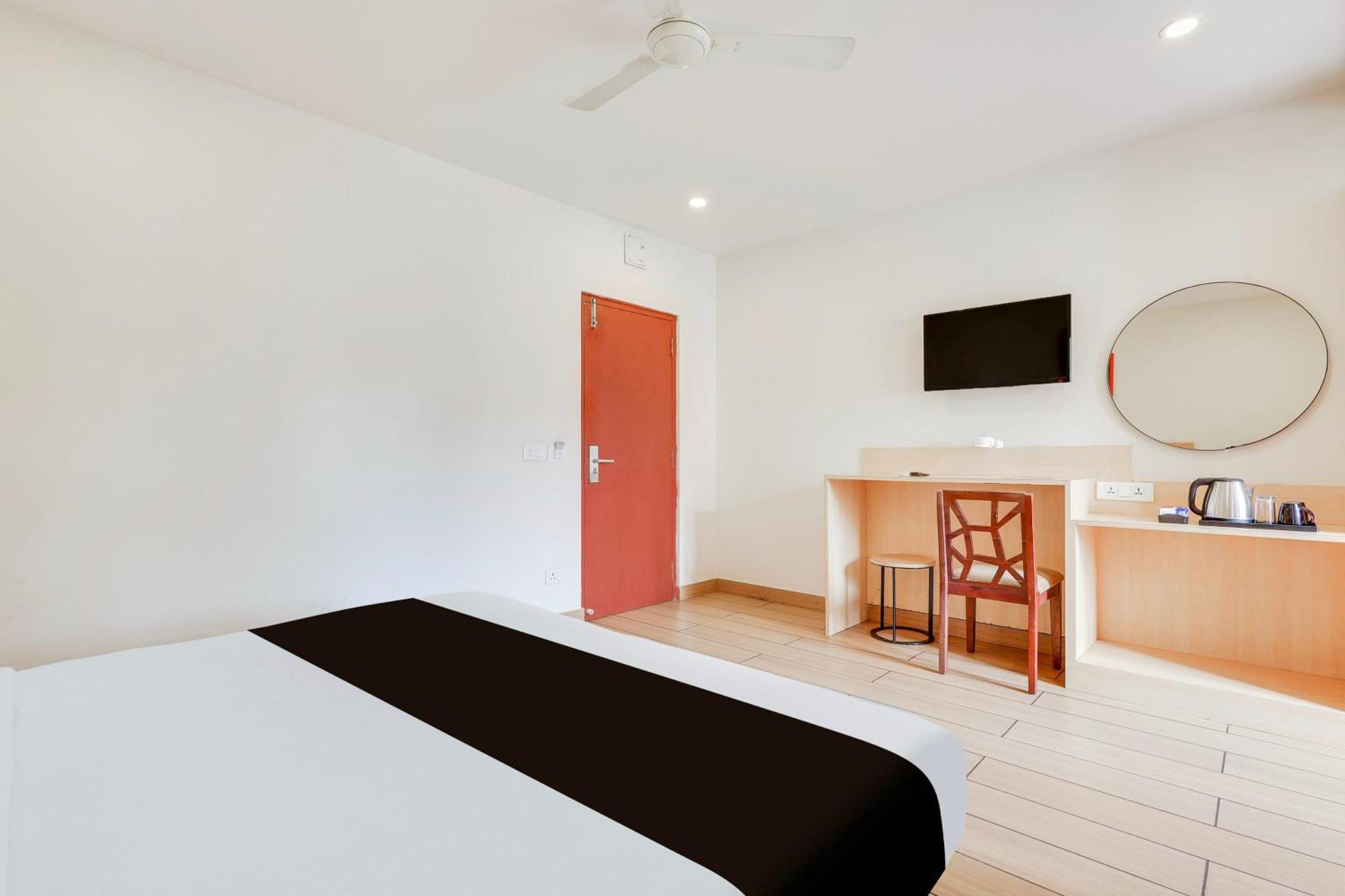 Super Townhouse Visakhapatnam Hotel Eksteriør billede