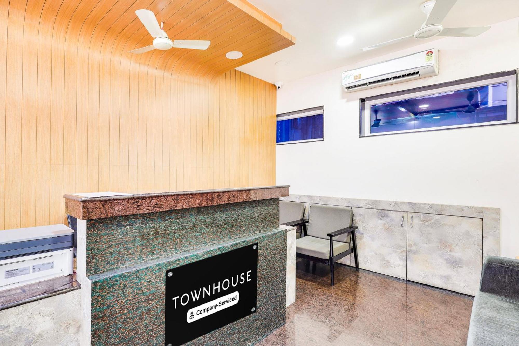 Super Townhouse Visakhapatnam Hotel Eksteriør billede